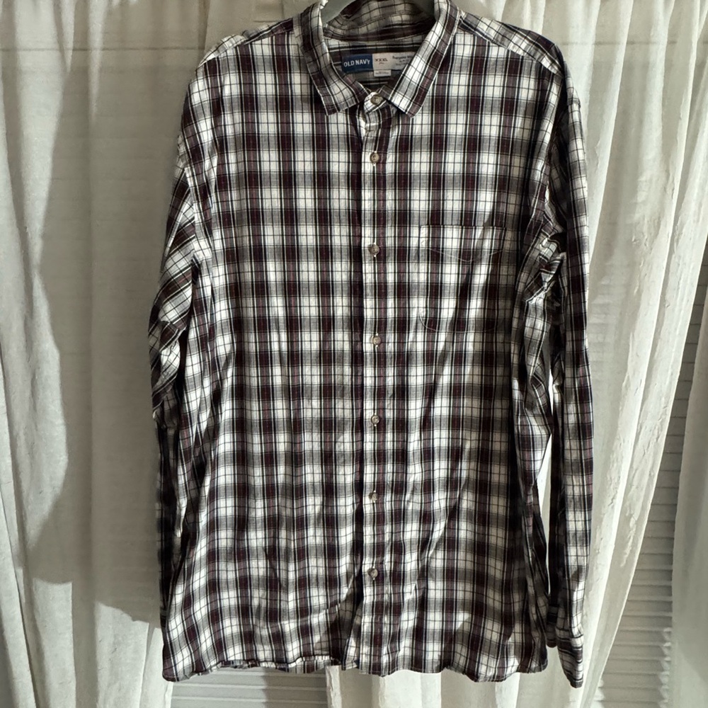 Old Navy Men's Plaid Shirt XXXL Tall Slim Fot - Green, White and Red
